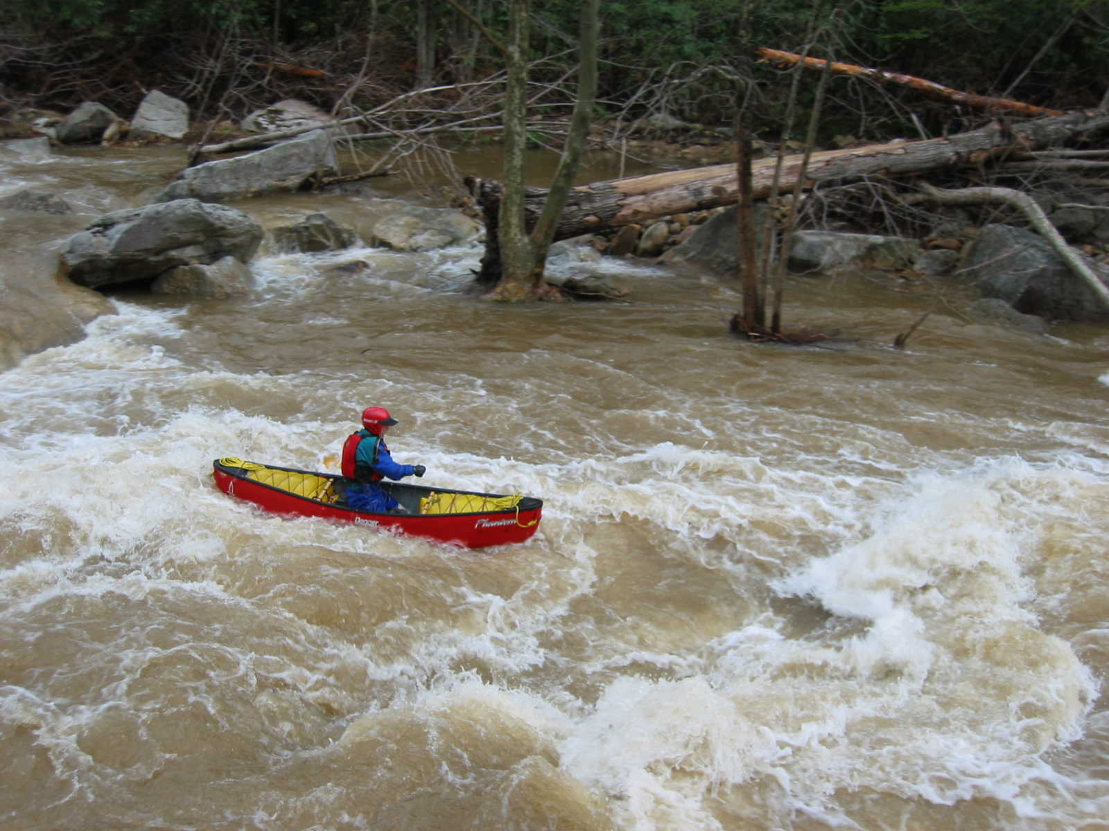 Scott Gravatt in runout of the big South Fork rapid (Photo by Lou Campagna - 4/26/04)